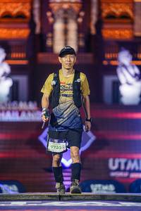 BIB: 100, 9735
                            <button type="button" onclick="openModal(22643945)" class="btn btn-primary btn-sm float-right btn-popup" data-toggle="modal" data-target=".modal-high-quality">
                        <i class="fas fa-shopping-cart"></i> Add to Cart
                    </button>
                                            <button type="button" onclick="isThisMe(22643945, true)" class="btn btn-success btn-sm float-right btn-popup btn-isme hidden" data-toggle="tooltip" data-placement="bottom" title="นี่คือรูปของคุณใช่ไหม คลิกที่นี่เพื่อเอาเข้าอัลบั้ม">
                        <i class="fas fa-plus"></i> Add to album
                    </button>
                    <button type="button" onclick="isThisMe(22643945, false)" class="btn btn-warning btn-sm float-right btn-popup btn-isnotme hidden">
                        <i class="fas fa-ban"></i> Remove from album
                    </button>